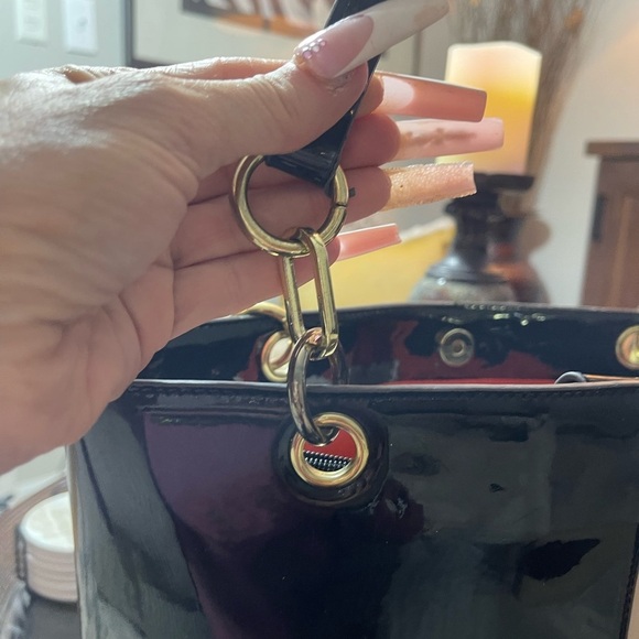 Anne Klein Black and Cream leather Structured Shoulder Bag Sleek Lux Pre-owned​​ - Picture 8 of 13